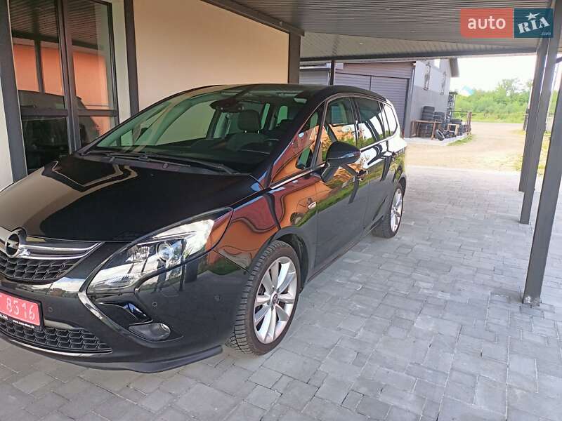 Минивэн Opel Zafira Tourer 2014 в Калуше