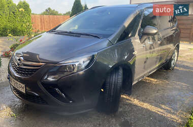 Минивэн Opel Zafira Tourer 2012 в 
