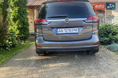 Минивэн Opel Zafira Tourer 2012 в 