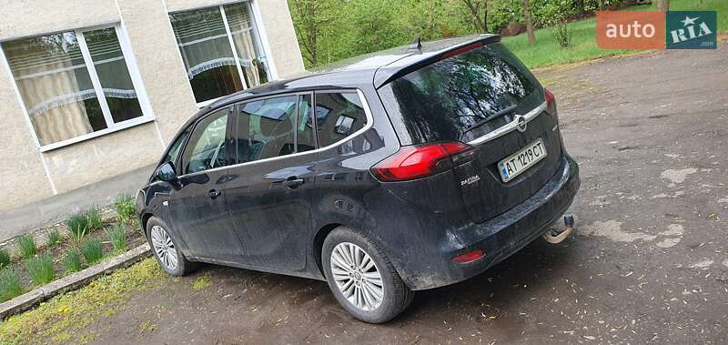 Минивэн Opel Zafira Tourer 2013 в 