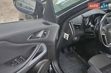 Минивэн Opel Zafira Tourer 2013 в 