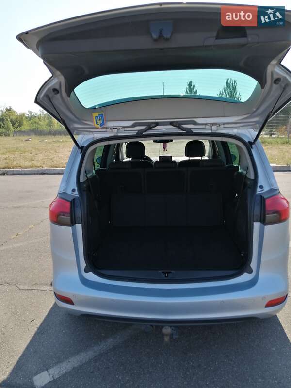 Минивэн Opel Zafira Tourer 2015 в Кривом Роге
