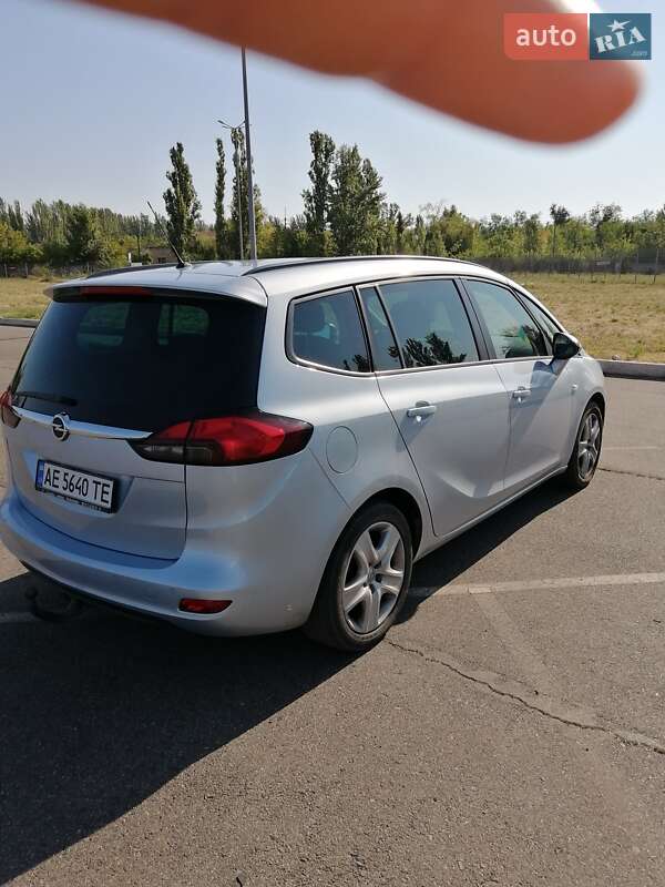 Минивэн Opel Zafira Tourer 2015 в Кривом Роге
