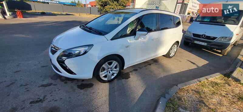 Мінівен Opel Zafira Tourer 2015 в Чернігові