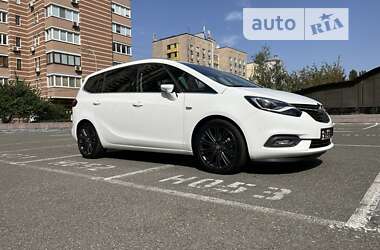 Минивэн Opel Zafira Tourer 2018 в Киеве