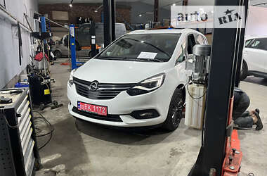 Минивэн Opel Zafira Tourer 2018 в Киеве