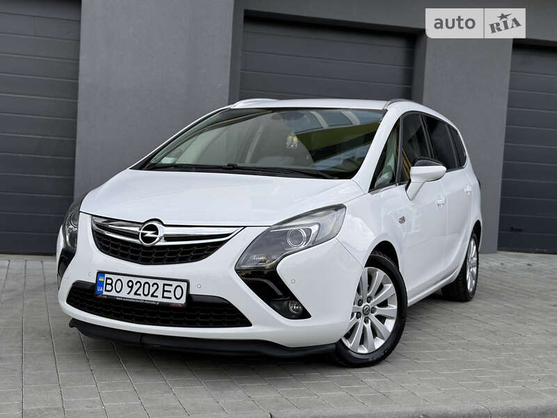 Минивэн Opel Zafira Tourer 2015 в Тернополе