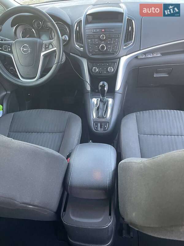 Минивэн Opel Zafira Tourer 2015 в Киеве