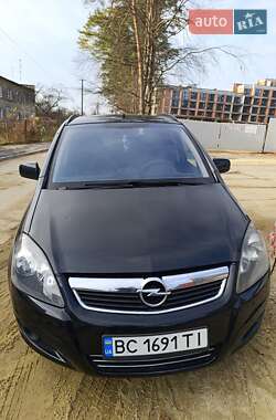 Минивэн Opel Zafira Tourer 2013 в Львове