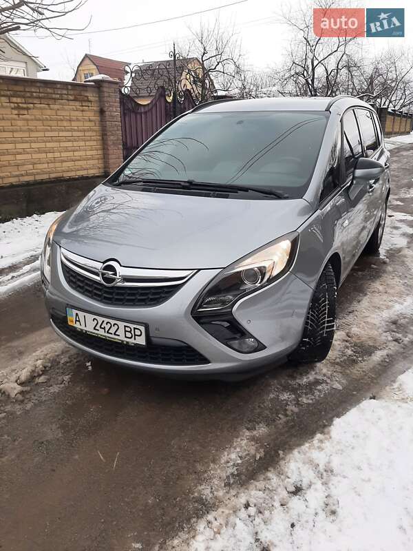 Минивэн Opel Zafira Tourer 2014 в Киеве