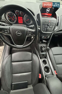 Мінівен Opel Zafira Tourer 2015 в 
