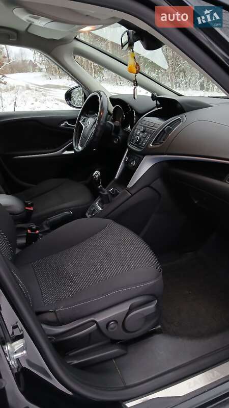 Мінівен Opel Zafira Tourer 2013 в Ємільчиному
