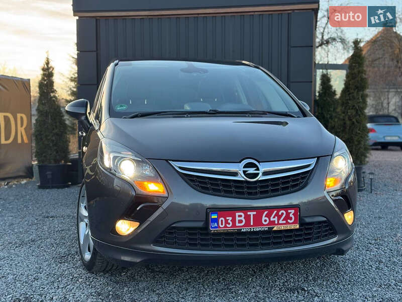 Мінівен Opel Zafira Tourer 2012 в Дрогобичі