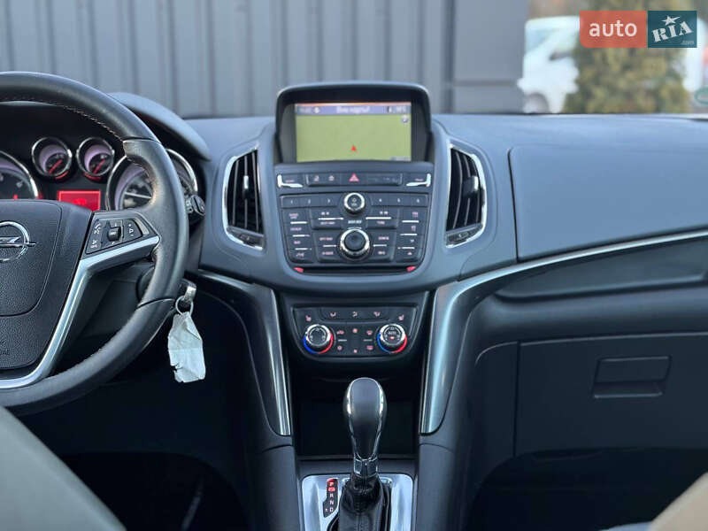 Мінівен Opel Zafira Tourer 2012 в Дрогобичі