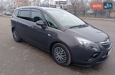 Минивэн Opel Zafira Tourer 2014 в 