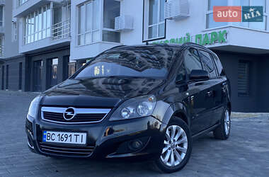 Минивэн Opel Zafira Tourer 2013 в 