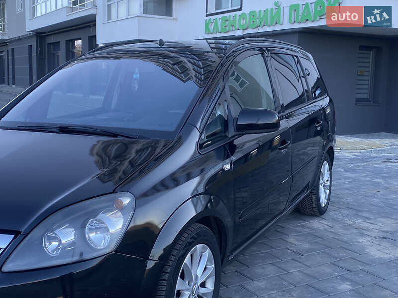 Минивэн Opel Zafira Tourer 2013 в Трускавце
