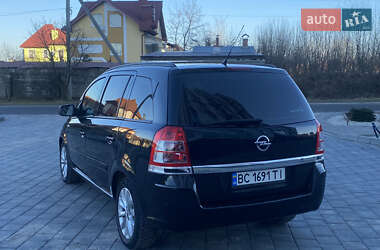 Минивэн Opel Zafira Tourer 2013 в 