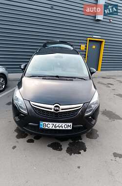 Минивэн Opel Zafira Tourer 2014 в Киеве