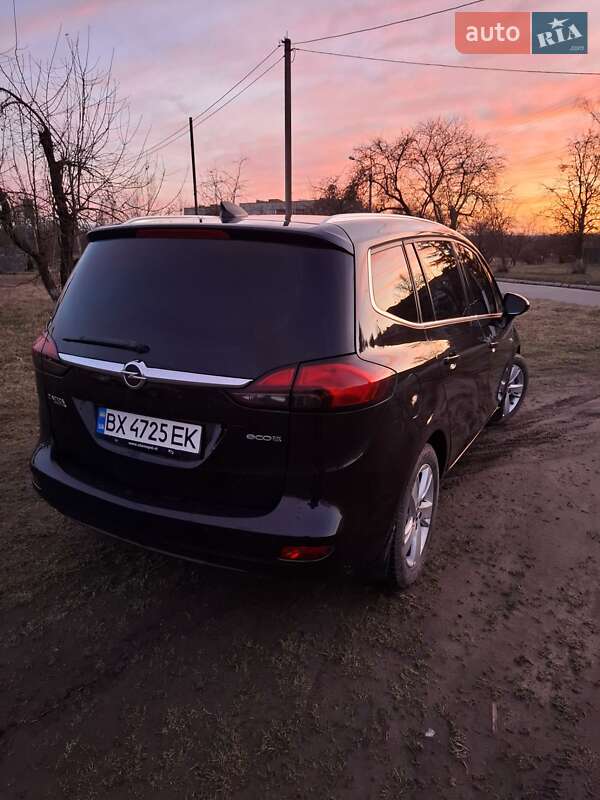 Мінівен Opel Zafira Tourer 2015 в Ізяславі