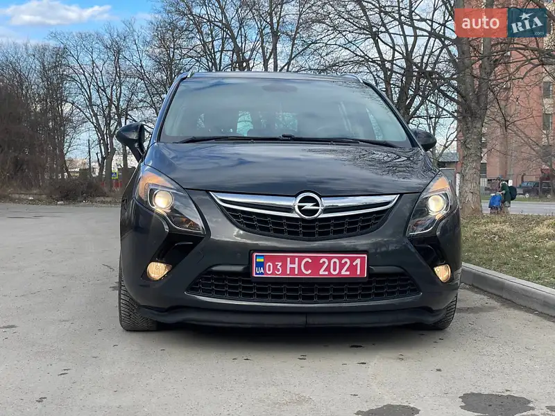 Opel Zafira Tourer 2015