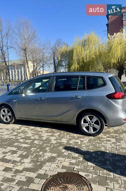 Мінівен Opel Zafira Tourer 2011 в 
