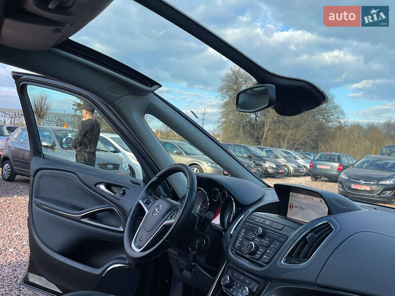 Мінівен Opel Zafira Tourer 2013 в Дрогобичі