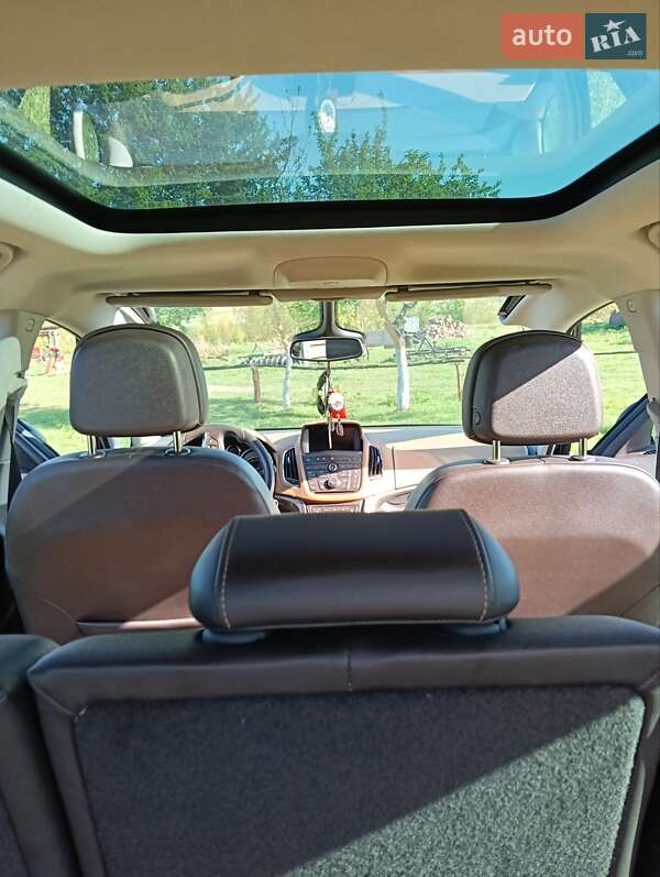 Мінівен Opel Zafira Tourer 2013 в Жовкві