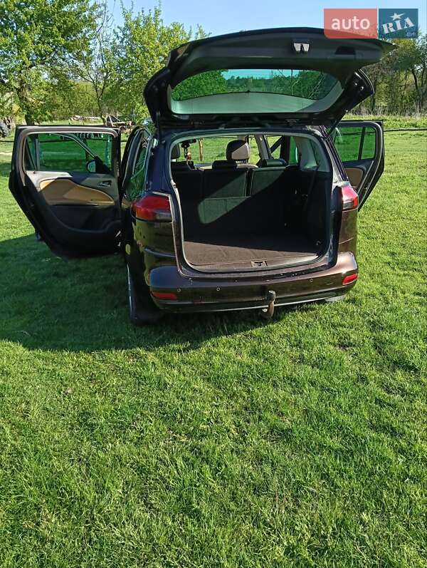 Opel Zafira Tourer 2013