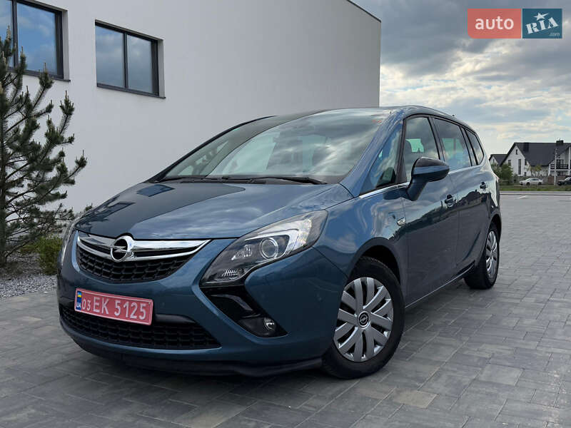 Минивэн Opel Zafira Tourer 2013 в 