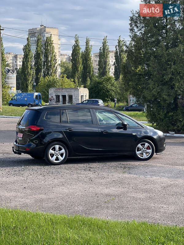 Минивэн Opel Zafira Tourer 2015 в Ровно