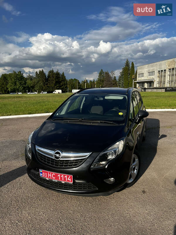 Минивэн Opel Zafira Tourer 2015 в Ровно