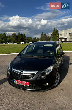 Минивэн Opel Zafira Tourer 2015 в 