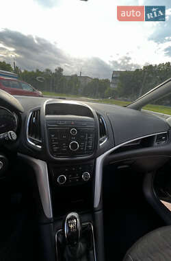 Минивэн Opel Zafira Tourer 2015 в 