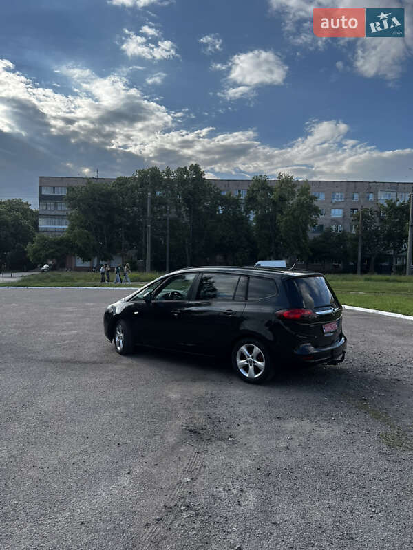 Минивэн Opel Zafira Tourer 2015 в Ровно