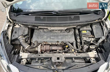 Минивэн Opel Zafira Tourer 2012 в 