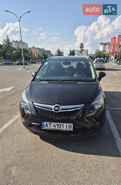 Минивэн Opel Zafira Tourer 2012 в 