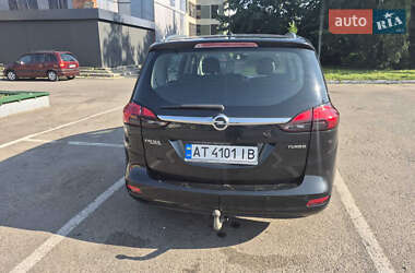 Минивэн Opel Zafira Tourer 2012 в 