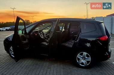 Минивэн Opel Zafira Tourer 2012 в 