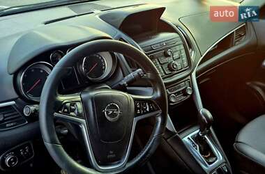 Минивэн Opel Zafira Tourer 2012 в 