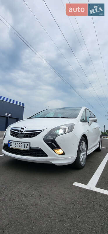 Мінівен Opel Zafira Tourer 2013 в Чернігові