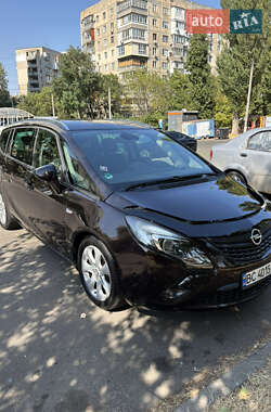 Минивэн Opel Zafira Tourer 2014 в 