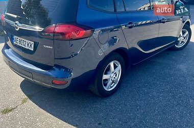 Минивэн Opel Zafira Tourer 2011 в 