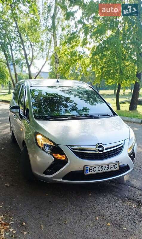 Минивэн Opel Zafira Tourer 2015 в Стрые
