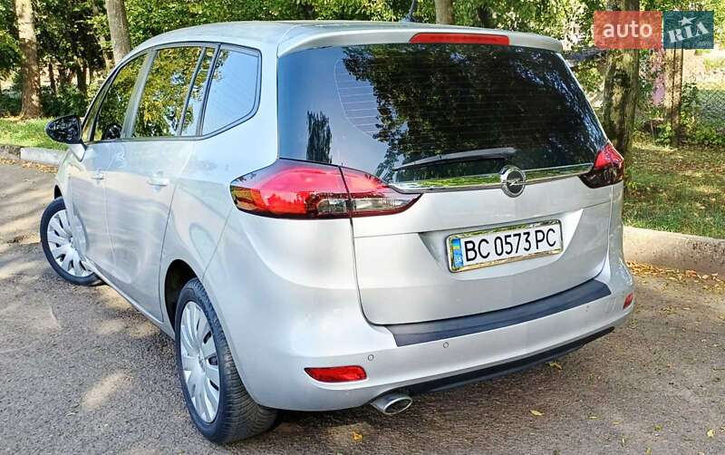 Минивэн Opel Zafira Tourer 2015 в Стрые