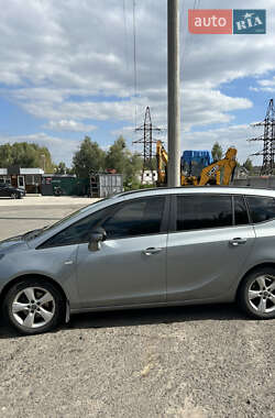 Минивэн Opel Zafira Tourer 2013 в 