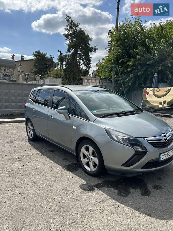 Минивэн Opel Zafira Tourer 2013 в Козине