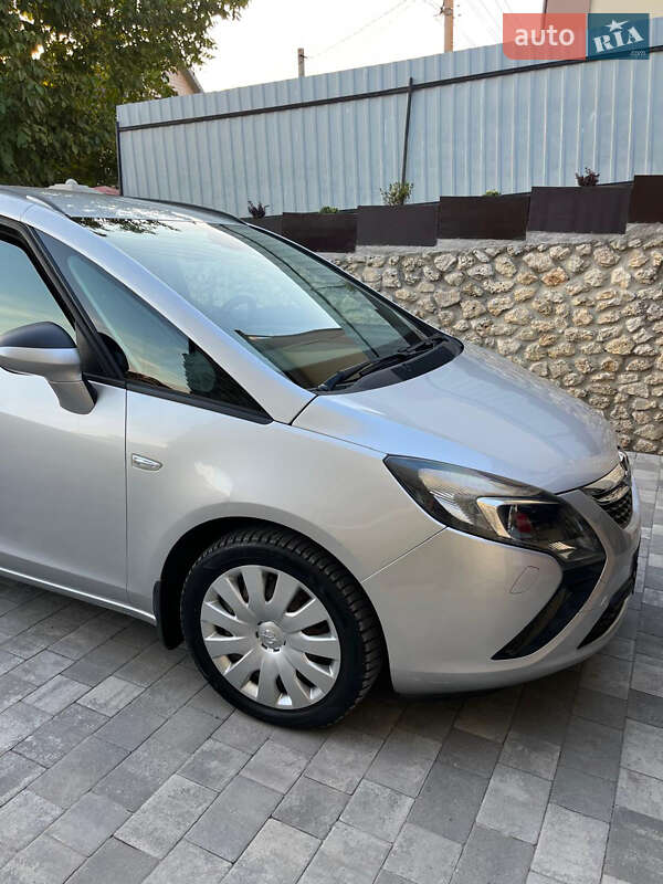 Мінівен Opel Zafira Tourer 2013 в Тернополі