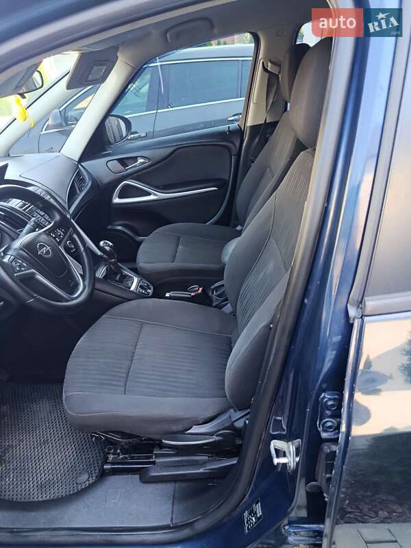 Минивэн Opel Zafira Tourer 2012 в Киеве фото 4 Минивэн Opel Zafira Tourer 2012 в Киеве