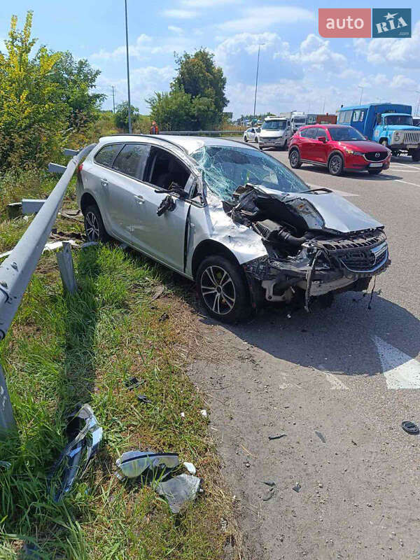 Минивэн Opel Zafira Tourer 2011 в Киеве